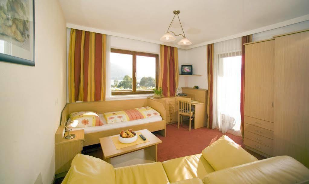 Hotel Gasthof Nindler Steindorf am Ossiacher See Esterno foto